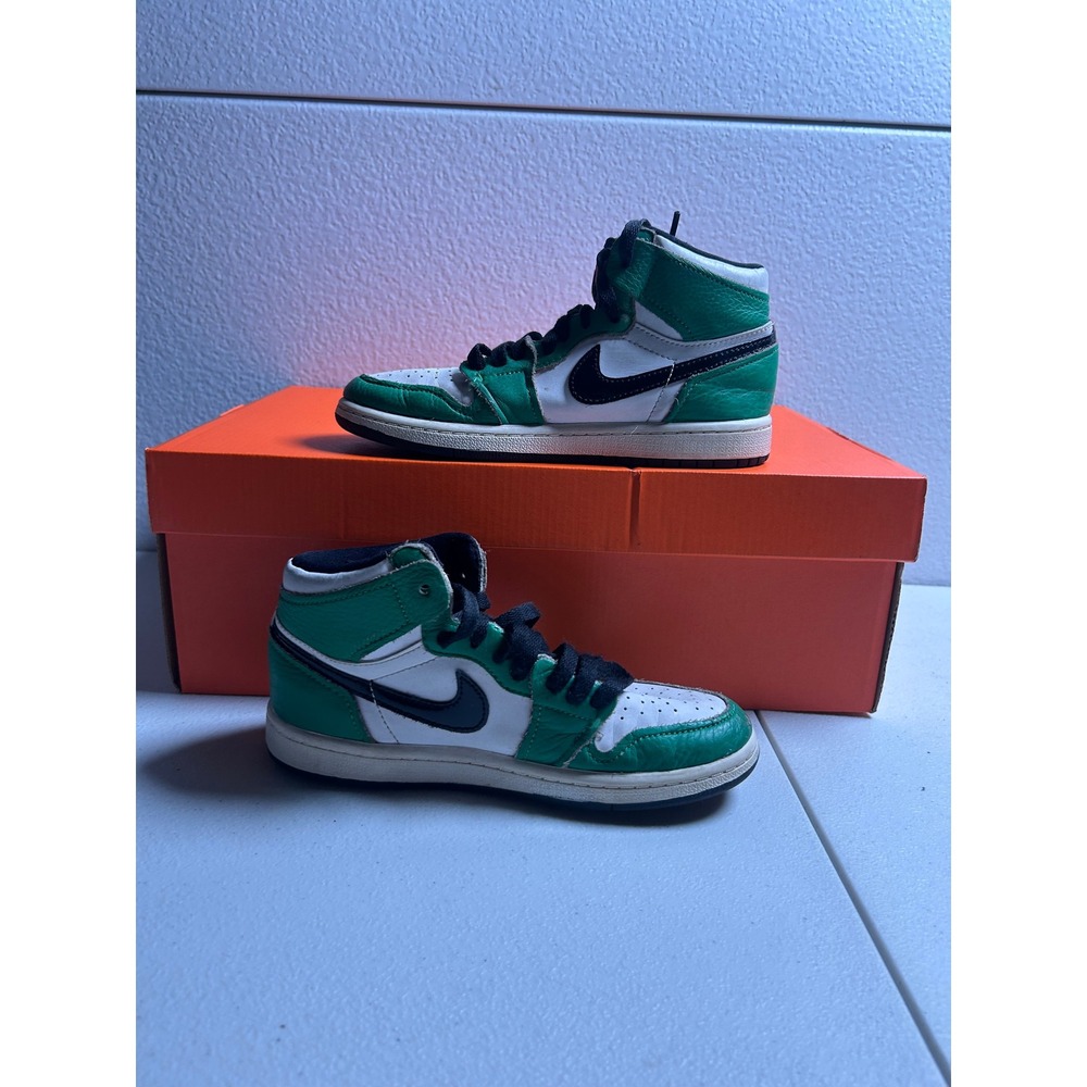 Jordan 1 Retro High OG Lucky Green Size 1.5Y #2934 - Picture 2 of 6